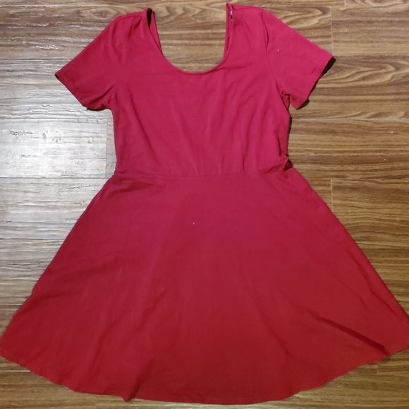 Red dress from forever 21 - Picture 2 of 2